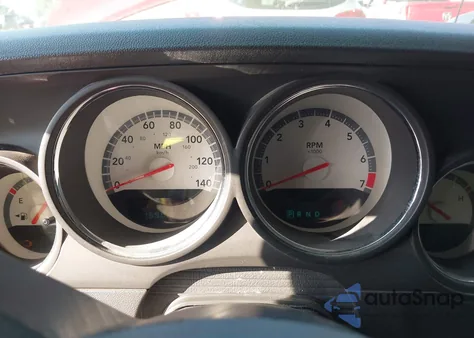 2010 Dodge Challenger Se z USA, uszkodzony, nr VIN 2B3CJ4DV8AH144711